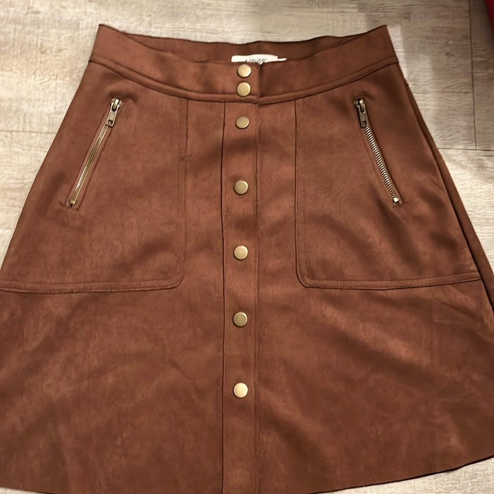 Beautiful faux suede skirt b.young